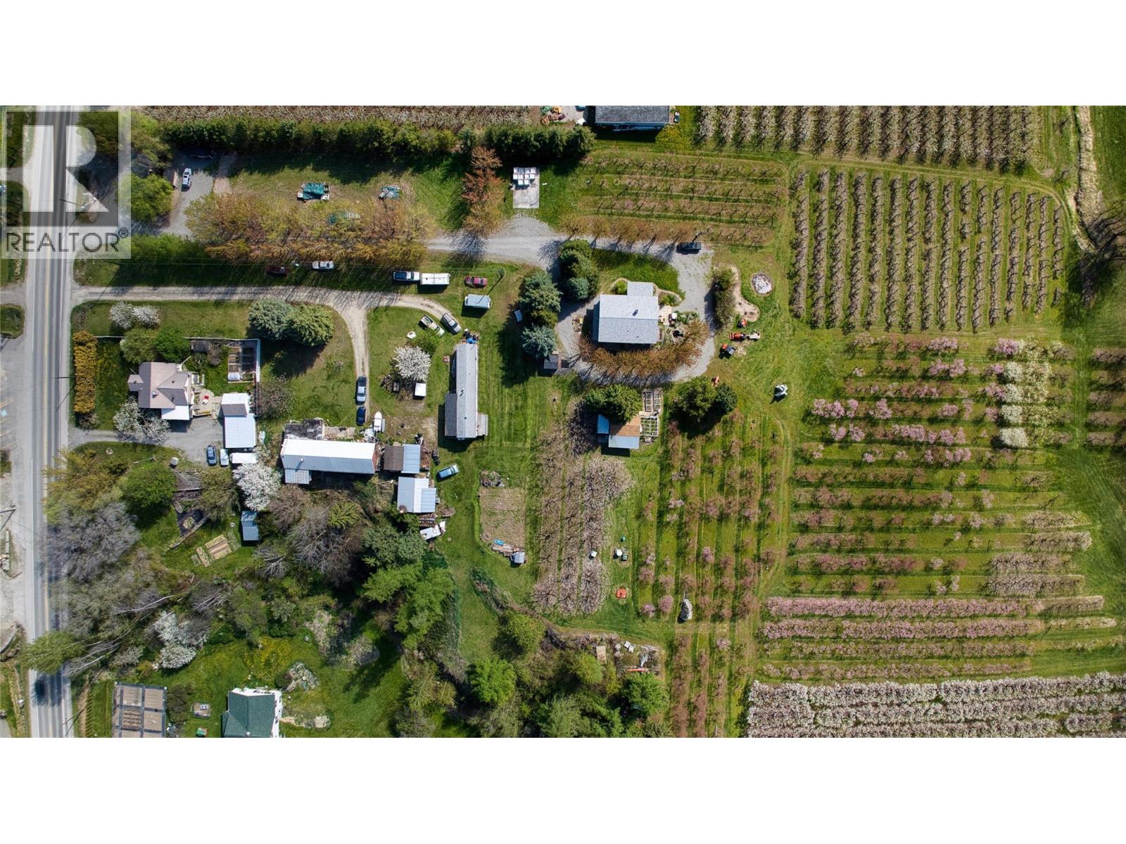 2813 3 Highway, Creston, British Columbia  V0B 1G1 - Photo 6 - 10372687