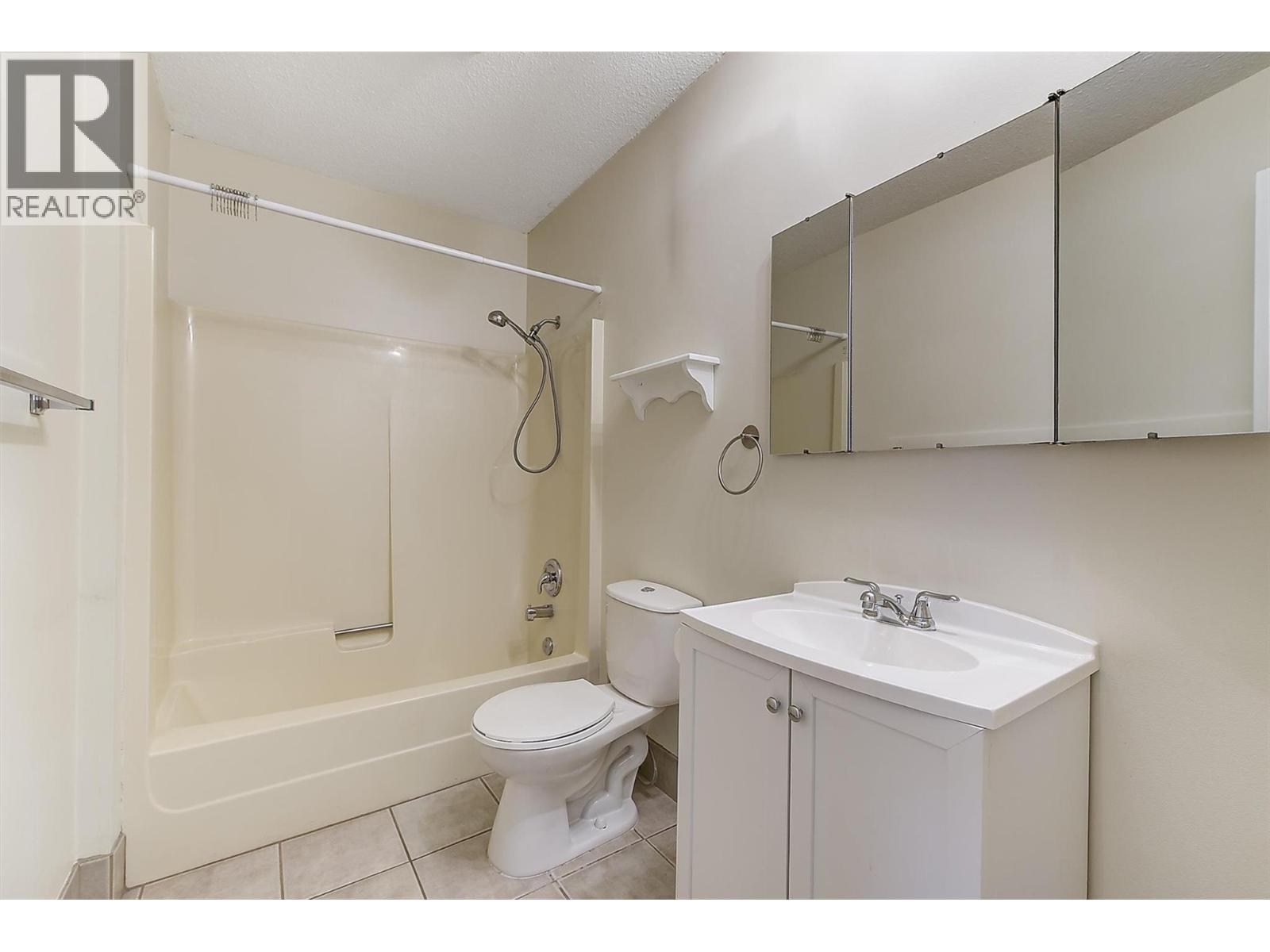 240 Mcintosh Road Unit# 209, Kelowna, British Columbia  V1X 2C4 - Photo 24 - 10373644