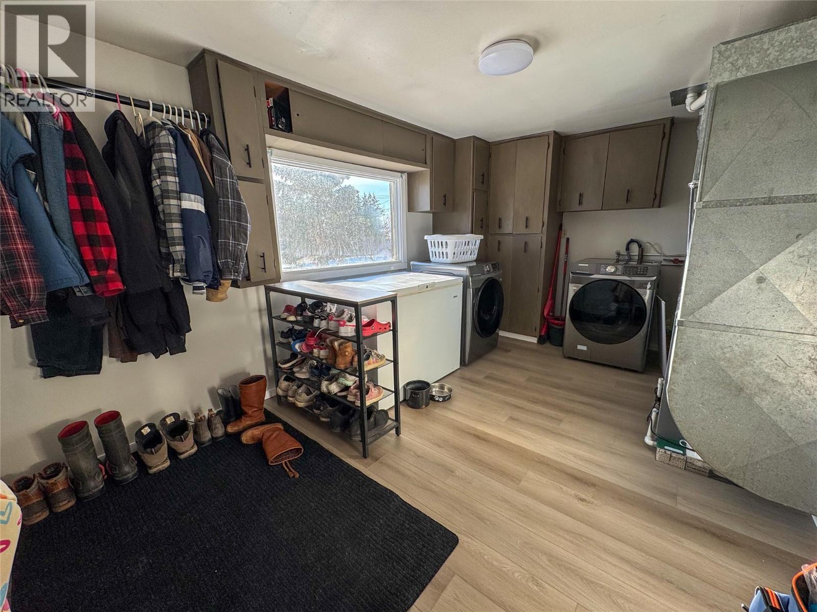 905 91 Avenue, Dawson Creek, British Columbia  V1G 1A9 - Photo 3 - 10373870