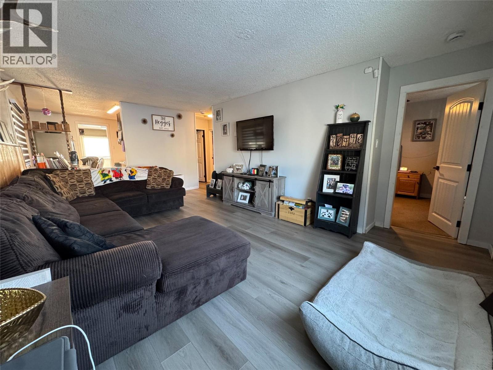 905 91 Avenue, Dawson Creek, British Columbia  V1G 1A9 - Photo 5 - 10373870
