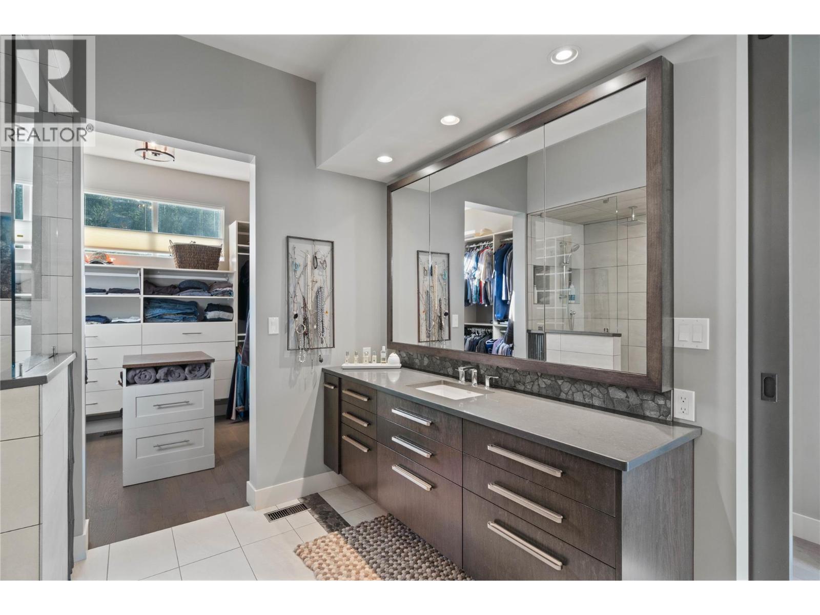 1555 Kicking Horse Way, Kamloops, British Columbia  V2E 2T6 - Photo 12 - 10373830