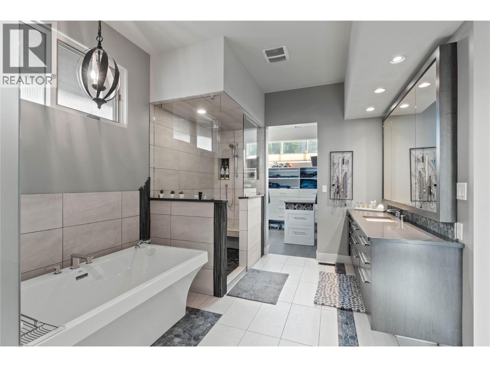 1555 Kicking Horse Way, Kamloops, British Columbia  V2E 2T6 - Photo 17 - 10373830