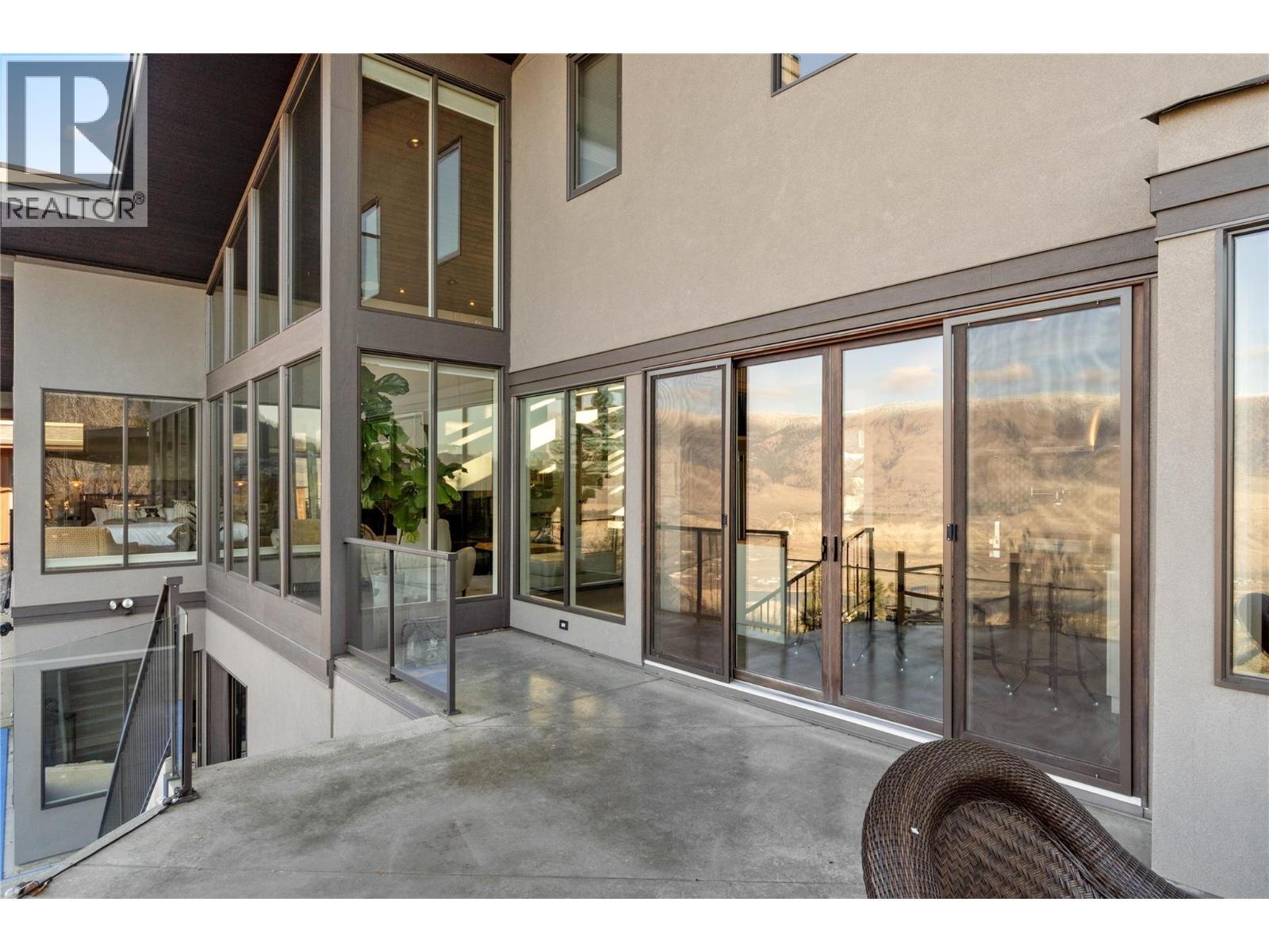 1555 Kicking Horse Way, Kamloops, British Columbia  V2E 2T6 - Photo 29 - 10373830