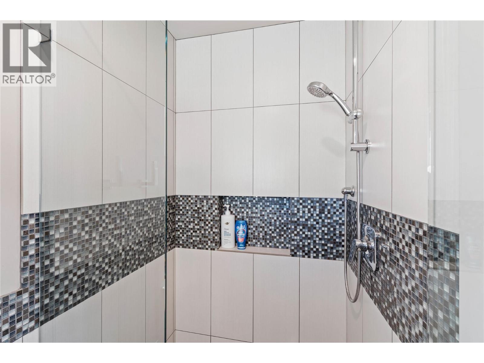 1555 Kicking Horse Way, Kamloops, British Columbia  V2E 2T6 - Photo 37 - 10373830