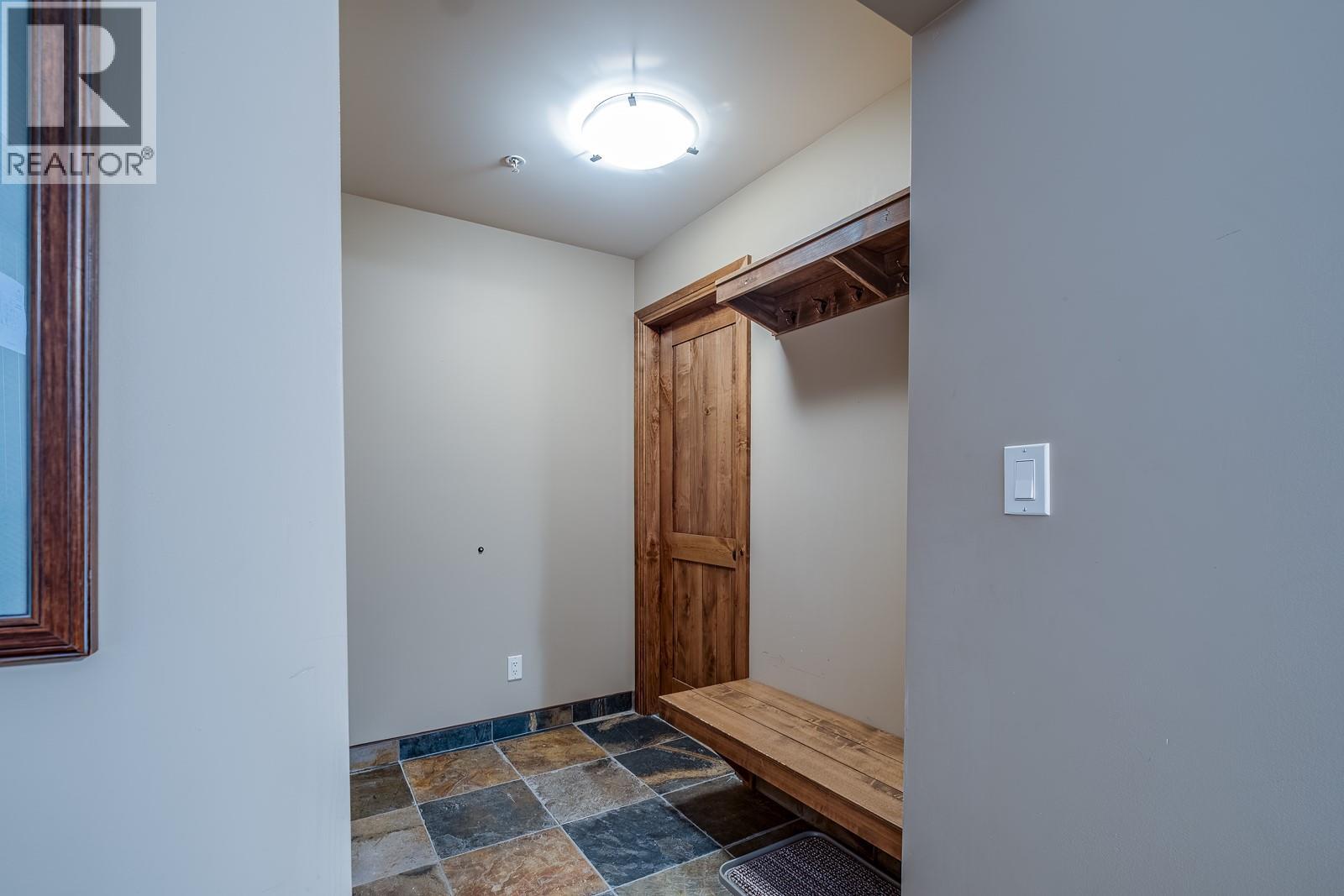 1000 Telemark Road Unit# 102, Rossland, British Columbia  V0G 1Y0 - Photo 31 - 10373039
