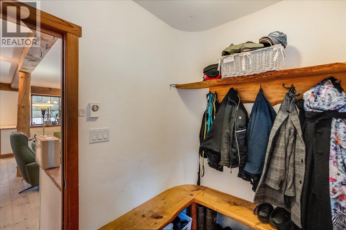 3918 Passmore Upper Road, Passmore, British Columbia  V0G 2J0 - Photo 18 - 10373029