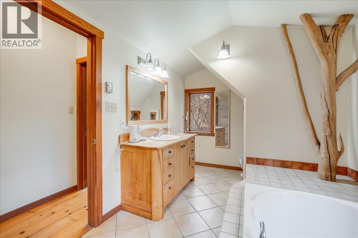 3918 Passmore Upper Road, Passmore, British Columbia  V0G 2J0 - Photo 36 - 10373029