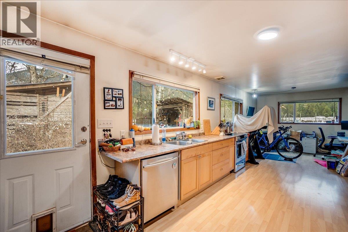 3918 Passmore Upper Road, Passmore, British Columbia  V0G 2J0 - Photo 55 - 10373029