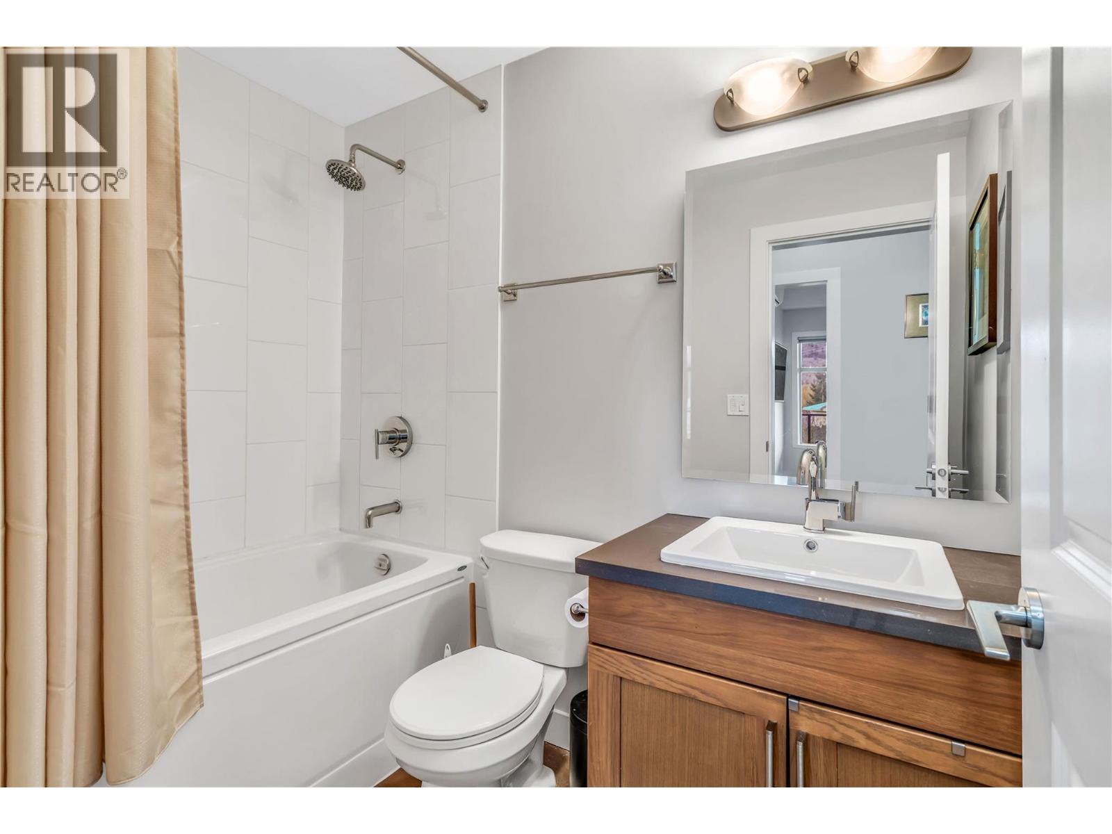 3205 Skyview Lane Unit# 409, West Kelowna, British Columbia  V4T 3J3 - Photo 10 - 10371481