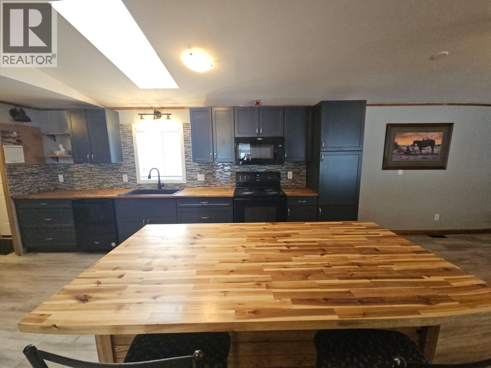 4504 42 Avenue Ne, Chetwynd, British Columbia  V0C 1J0 - Photo 11 - 10373866