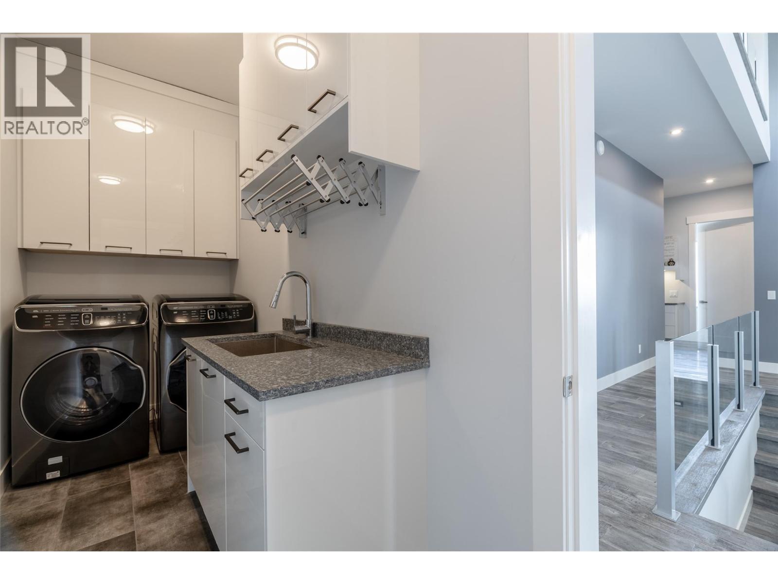 1088 Clarance Avenue, Kelowna, British Columbia  V1W 5M6 - Photo 32 - 10373843