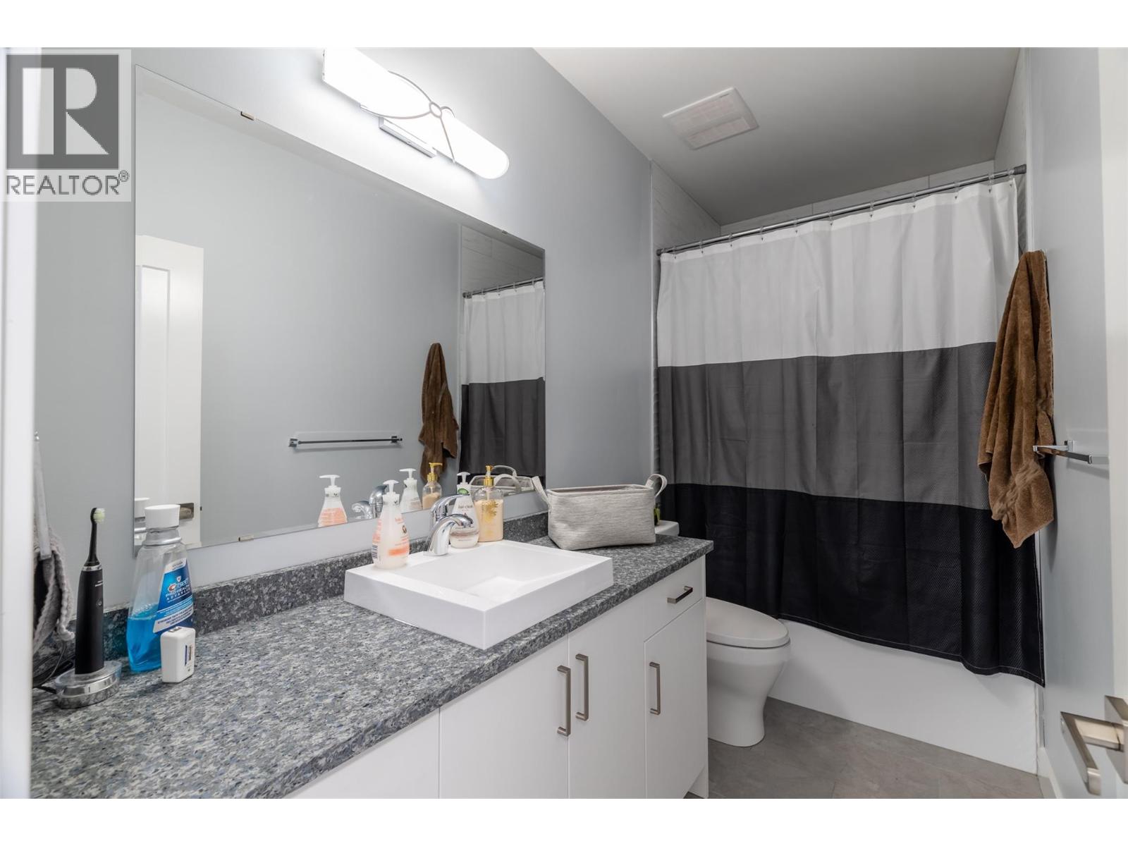 1088 Clarance Avenue, Kelowna, British Columbia  V1W 5M6 - Photo 73 - 10373843
