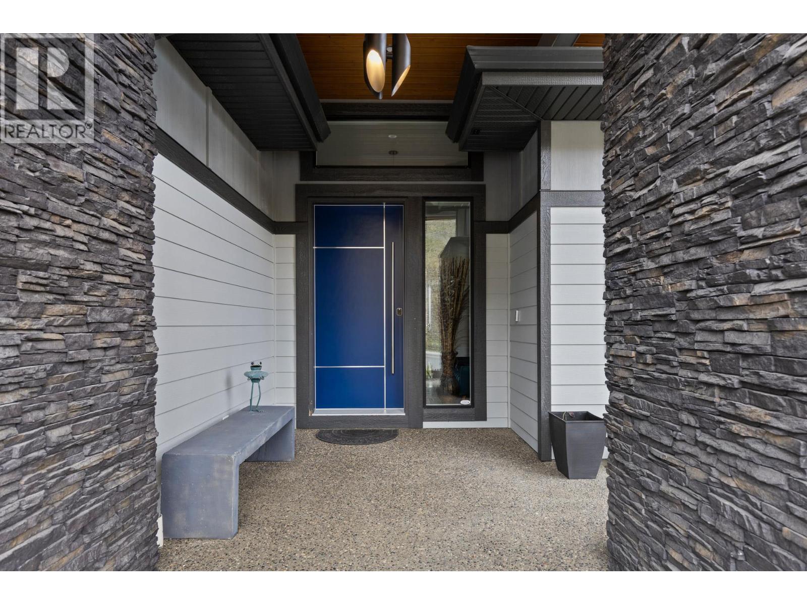 1088 Clarance Avenue, Kelowna, British Columbia  V1W 5M6 - Photo 75 - 10373843