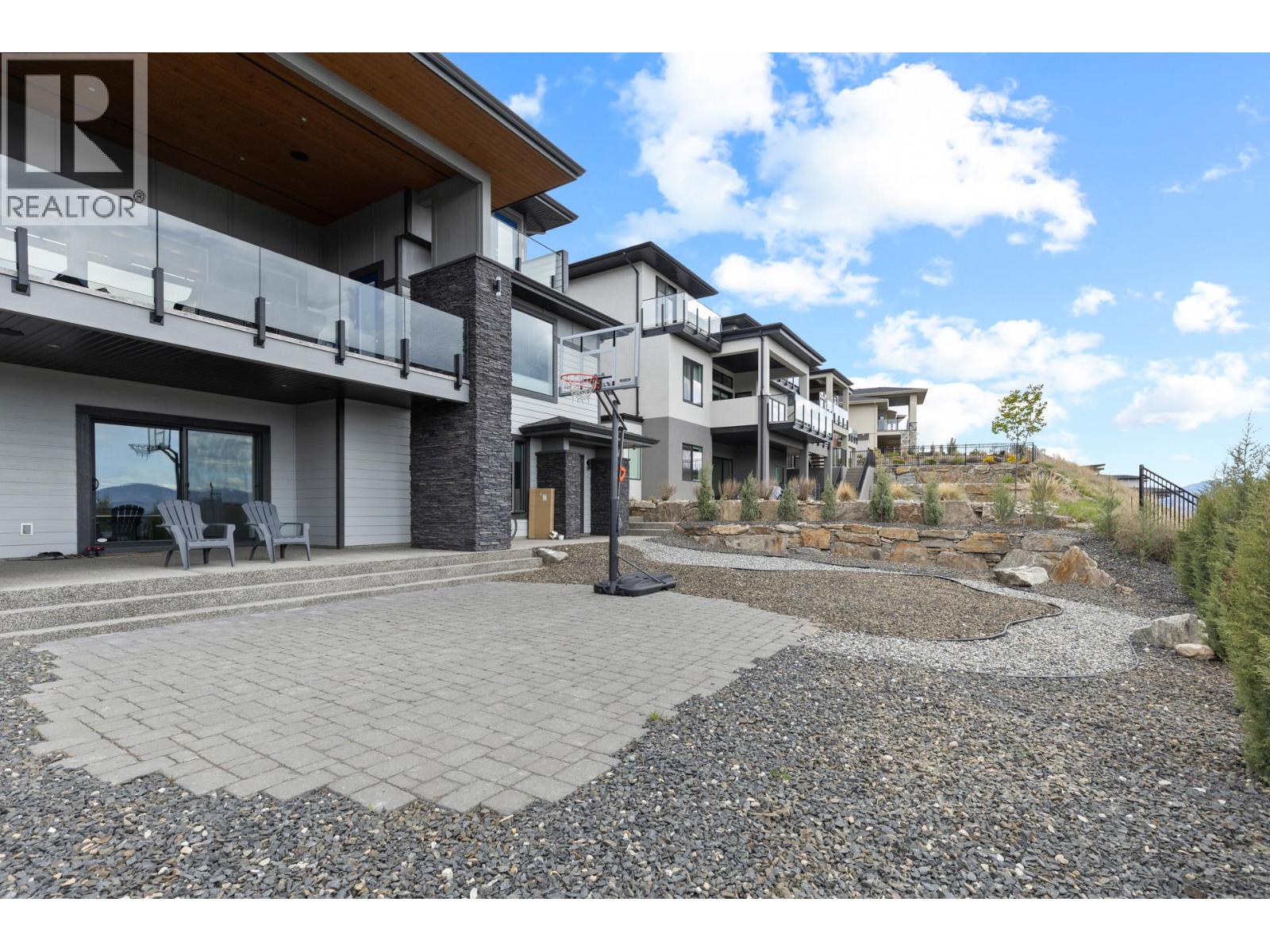 1088 Clarance Avenue, Kelowna, British Columbia  V1W 5M6 - Photo 80 - 10373843