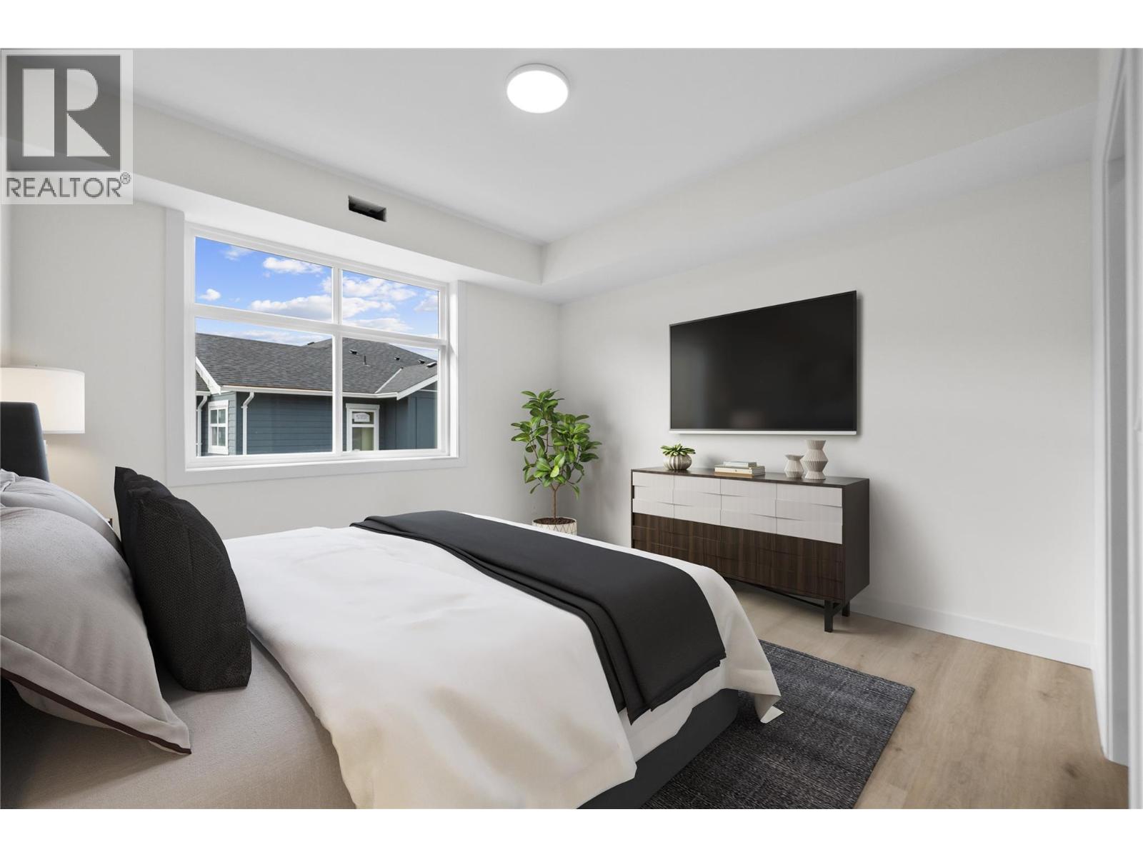 5300 Main Street Unit# 202, Kelowna, British Columbia  V1W 0C1 - Photo 2 - 10371856