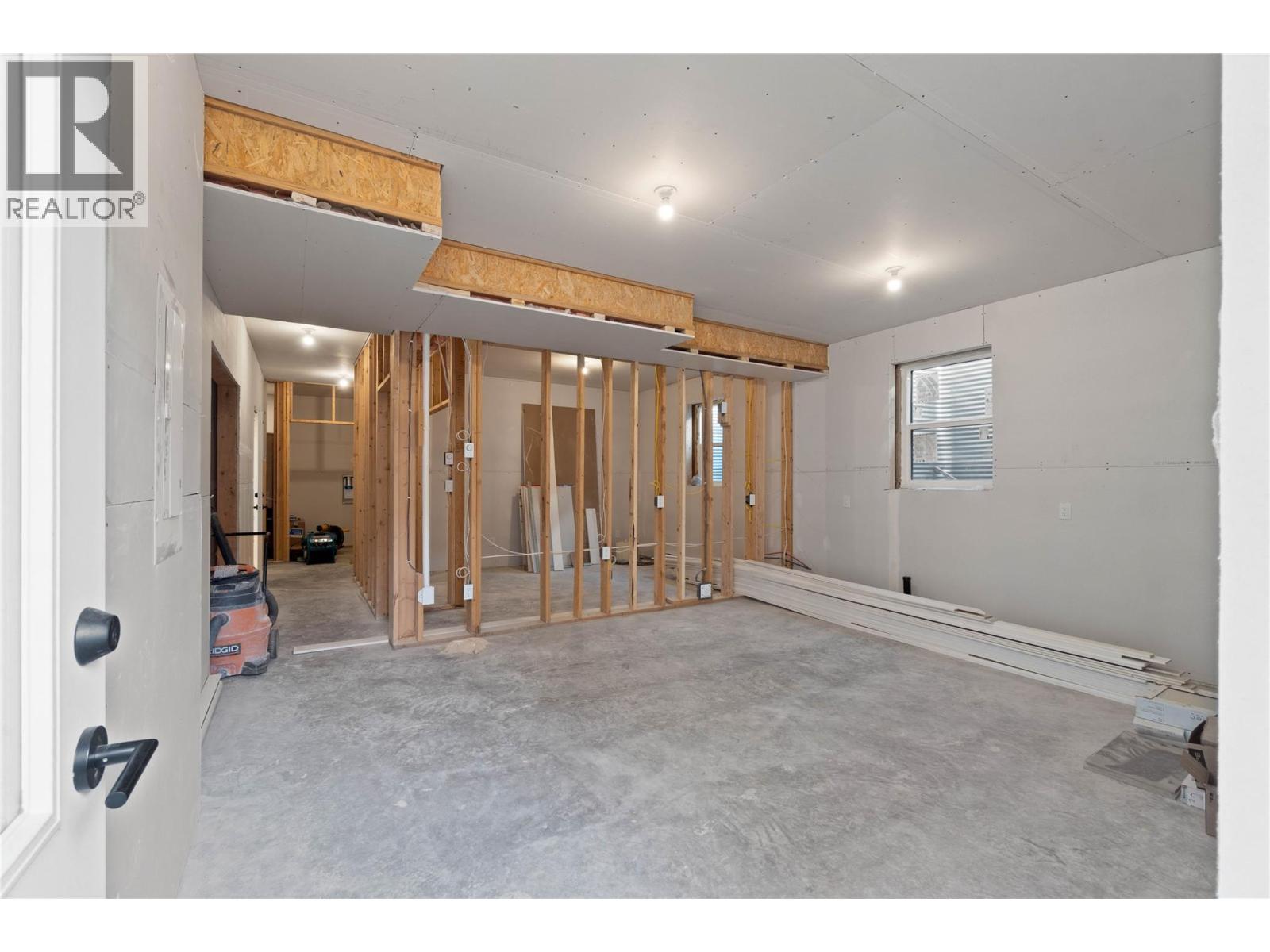 38 Rue Cheval Noir Unit# 113, Kamloops, British Columbia  V1S 0B3 - Photo 37 - 10373682