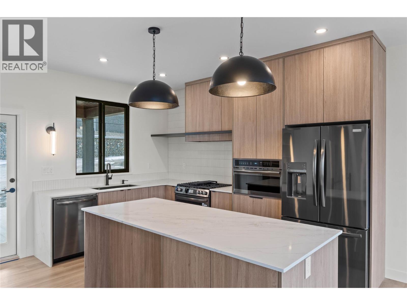 2264 Coldwater Drive, Kamloops, British Columbia  V2E 0E6 - Photo 6 - 10373681