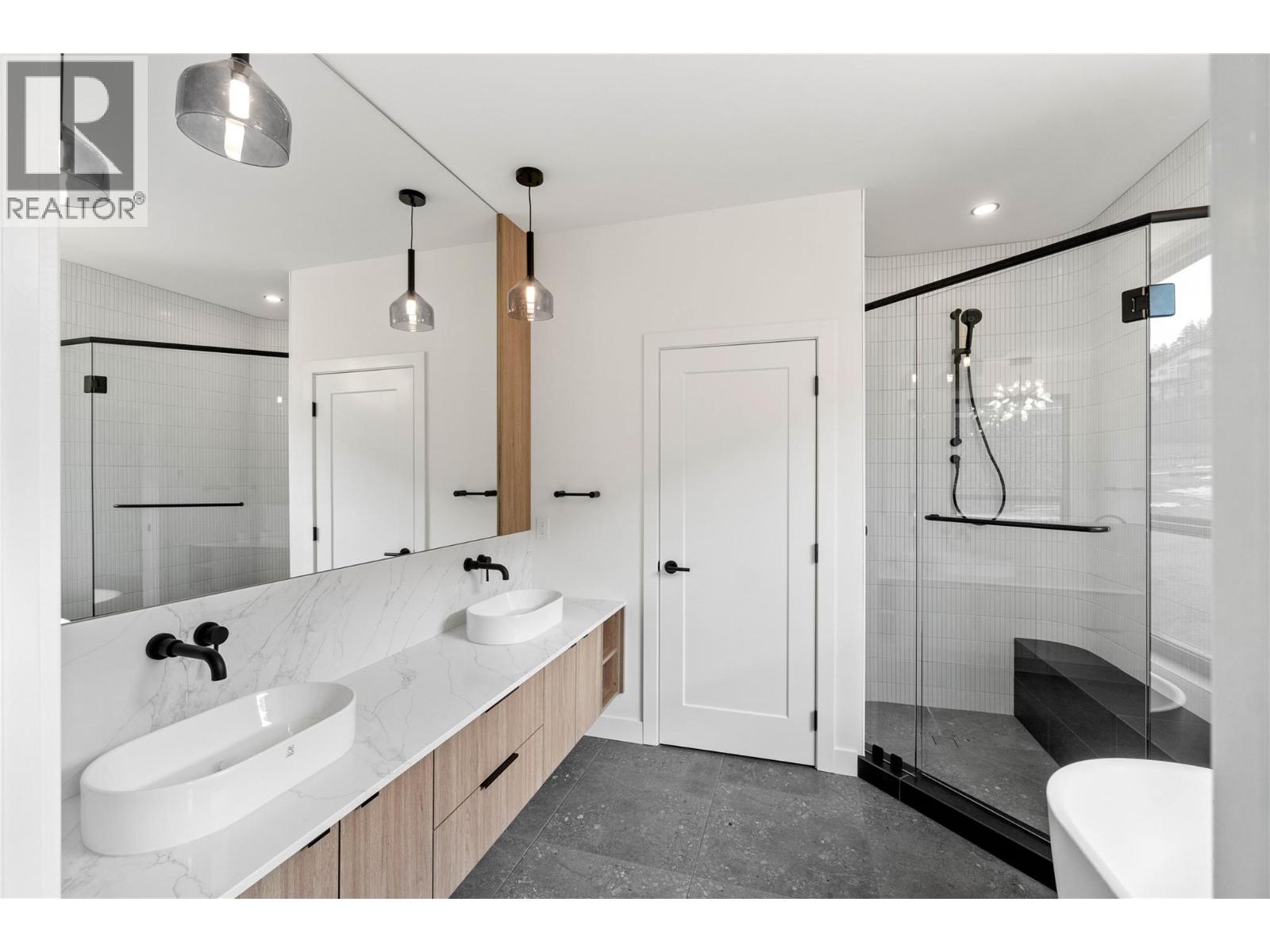 2264 Coldwater Drive, Kamloops, British Columbia  V2E 0E6 - Photo 8 - 10373681