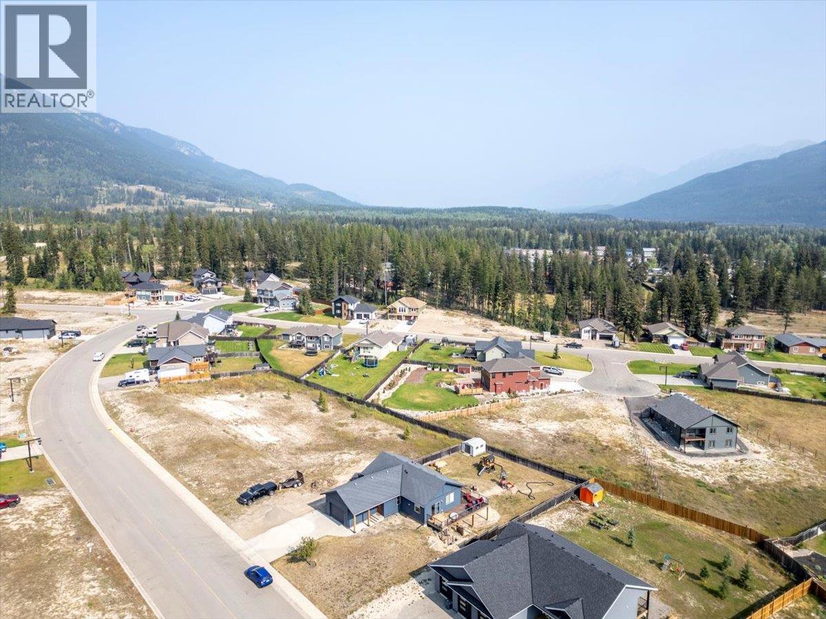2405 Osprey Court, Sparwood, British Columbia  V0B 2G2 - Photo 10 - 10373869