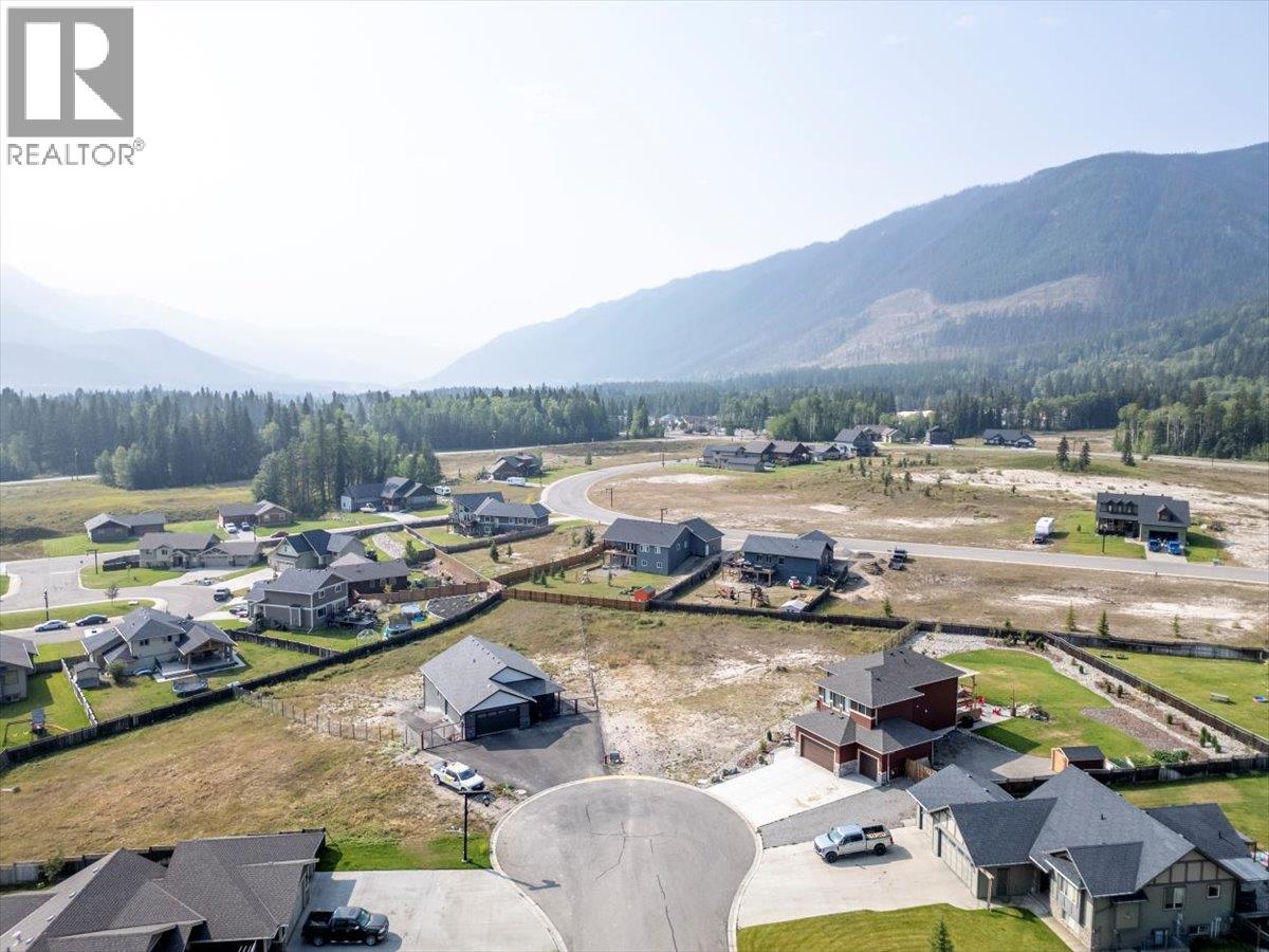 2405 Osprey Court, Sparwood, British Columbia  V0B 2G2 - Photo 17 - 10373869