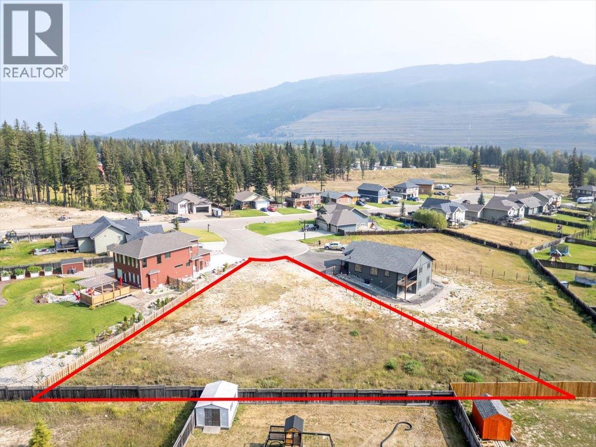 2405 Osprey Court, Sparwood, British Columbia  V0B 2G2 - Photo 9 - 10373869