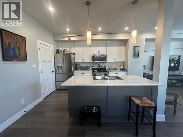 1611 Phillips Street, Merritt, British Columbia  V1K 0B8 - Photo 2 - 10373849
