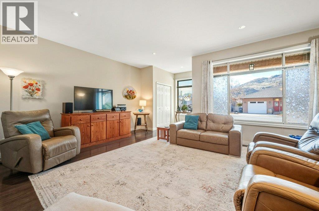 6651 Oxbow Crescent, Oliver, British Columbia  V0H 1T4 - Photo 5 - 10373463