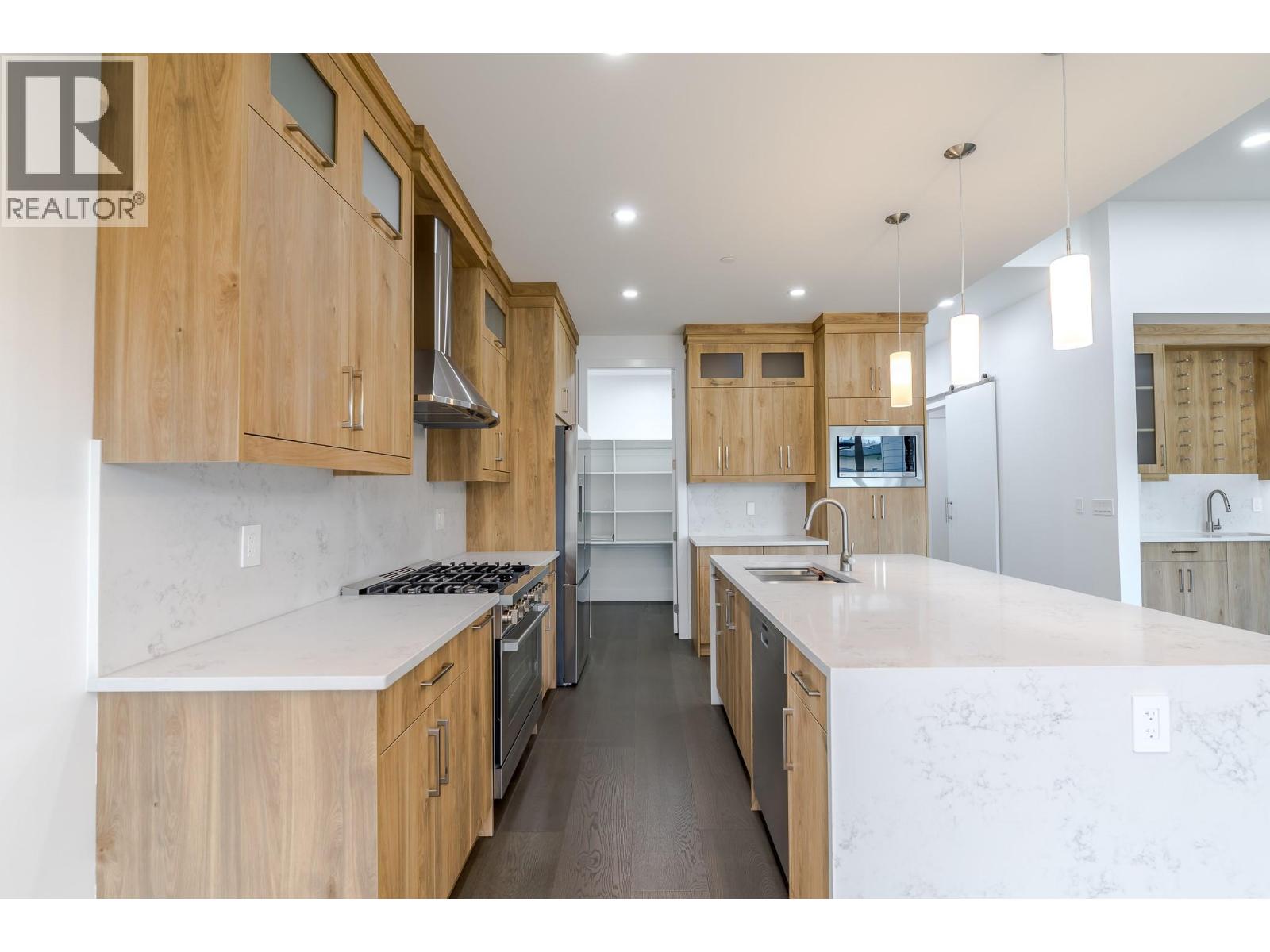 5586 Nixon Road, Summerland, British Columbia  V0H 1Z9 - Photo 12 - 10373919