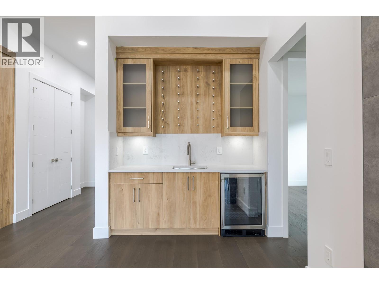 5586 Nixon Road, Summerland, British Columbia  V0H 1Z9 - Photo 17 - 10373919