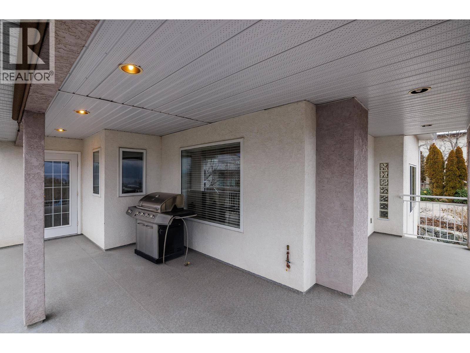 2761 Olalla Road, West Kelowna, British Columbia  V1Z 2B1 - Photo 17 - 10373573