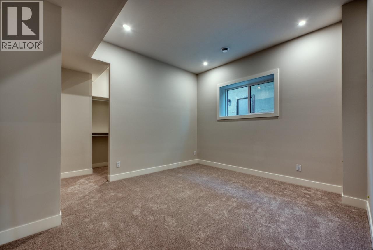 1030 Emslie Street, Kelowna, British Columbia  V1W 0C3 - Photo 39 - 10373952