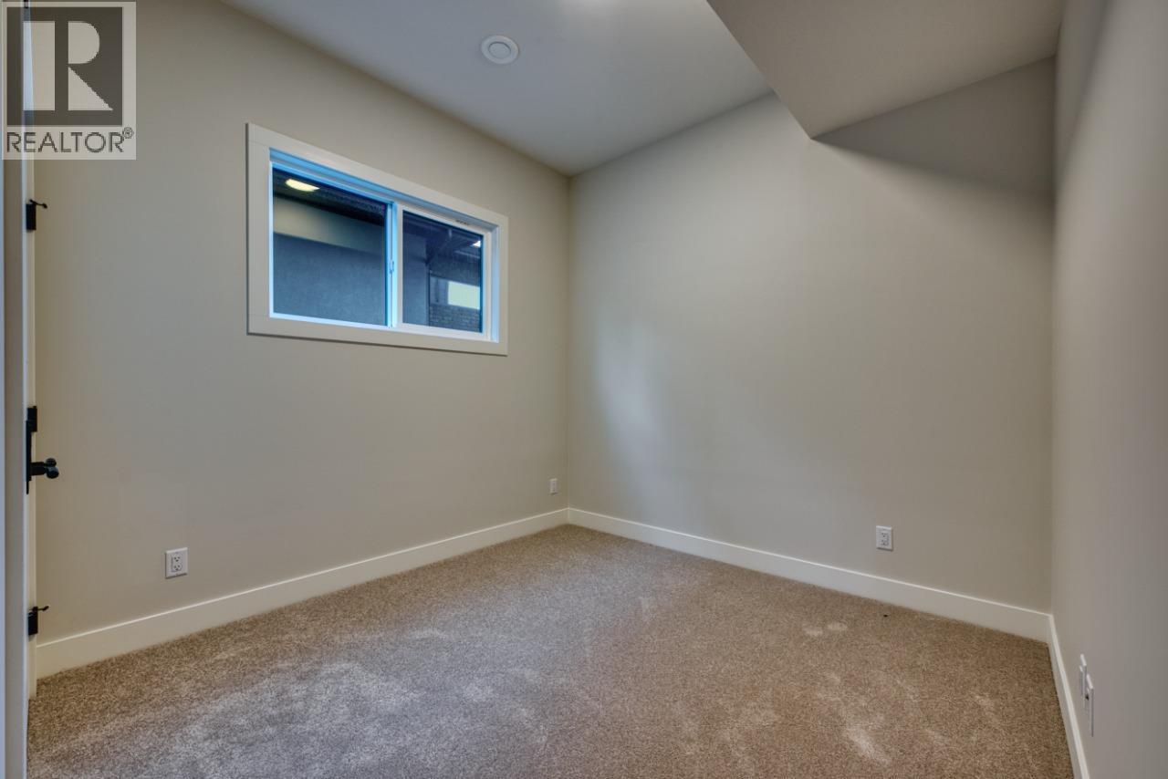1030 Emslie Street, Kelowna, British Columbia  V1W 0C3 - Photo 40 - 10373952