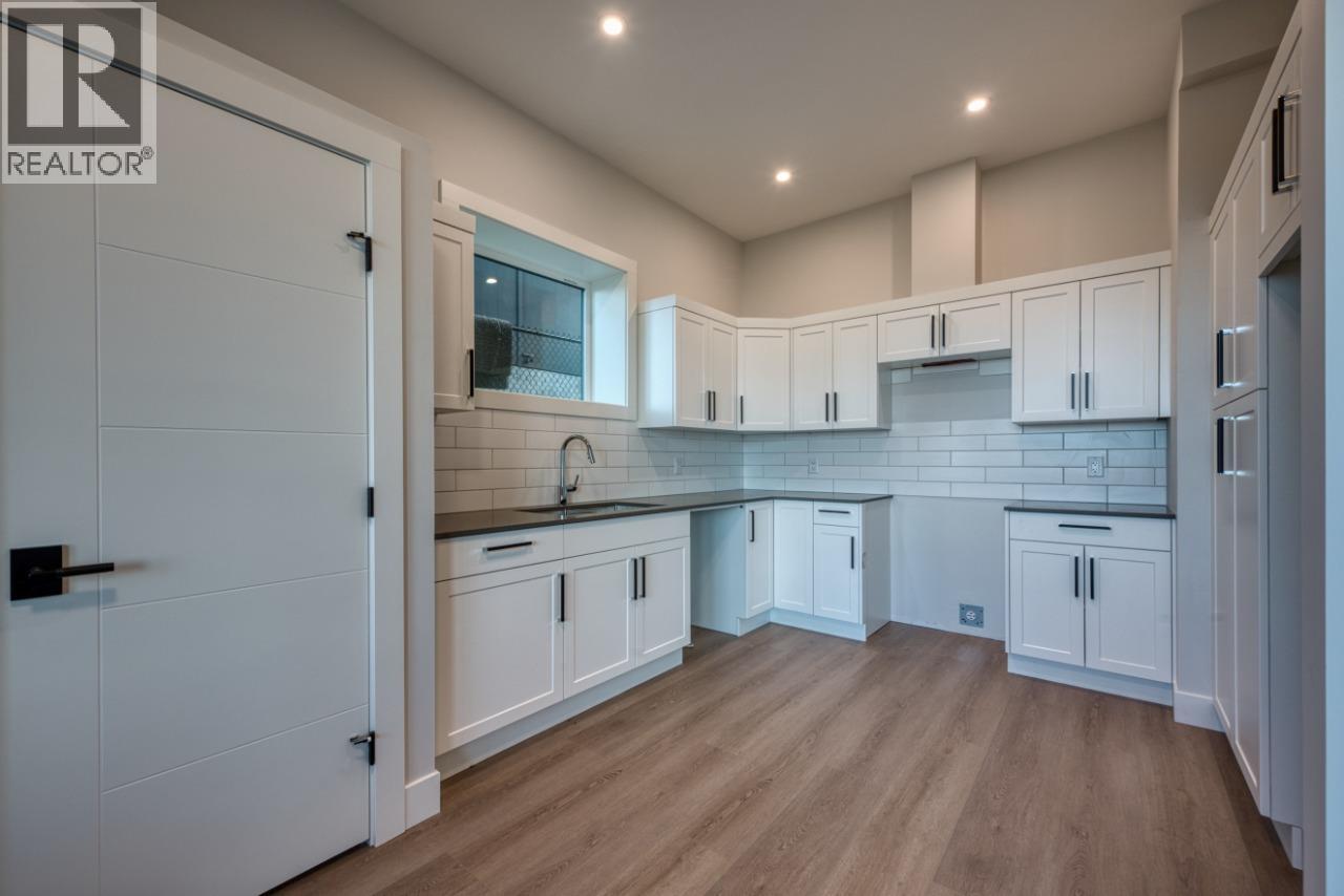 1030 Emslie Street, Kelowna, British Columbia  V1W 0C3 - Photo 45 - 10373952