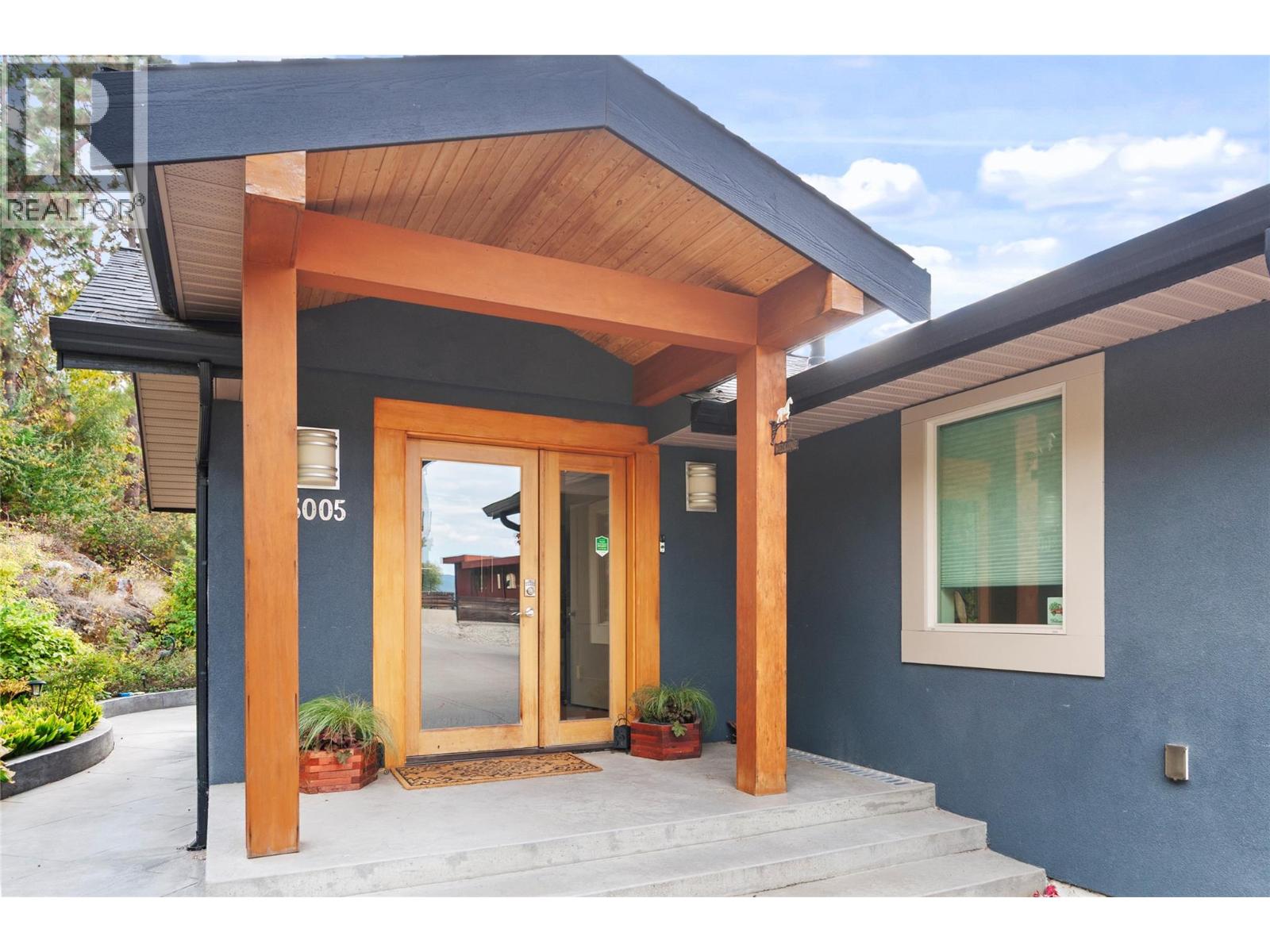 3005 Juniper Drive, Penticton, British Columbia  V2A 7T1 - Photo 4 - 10373092