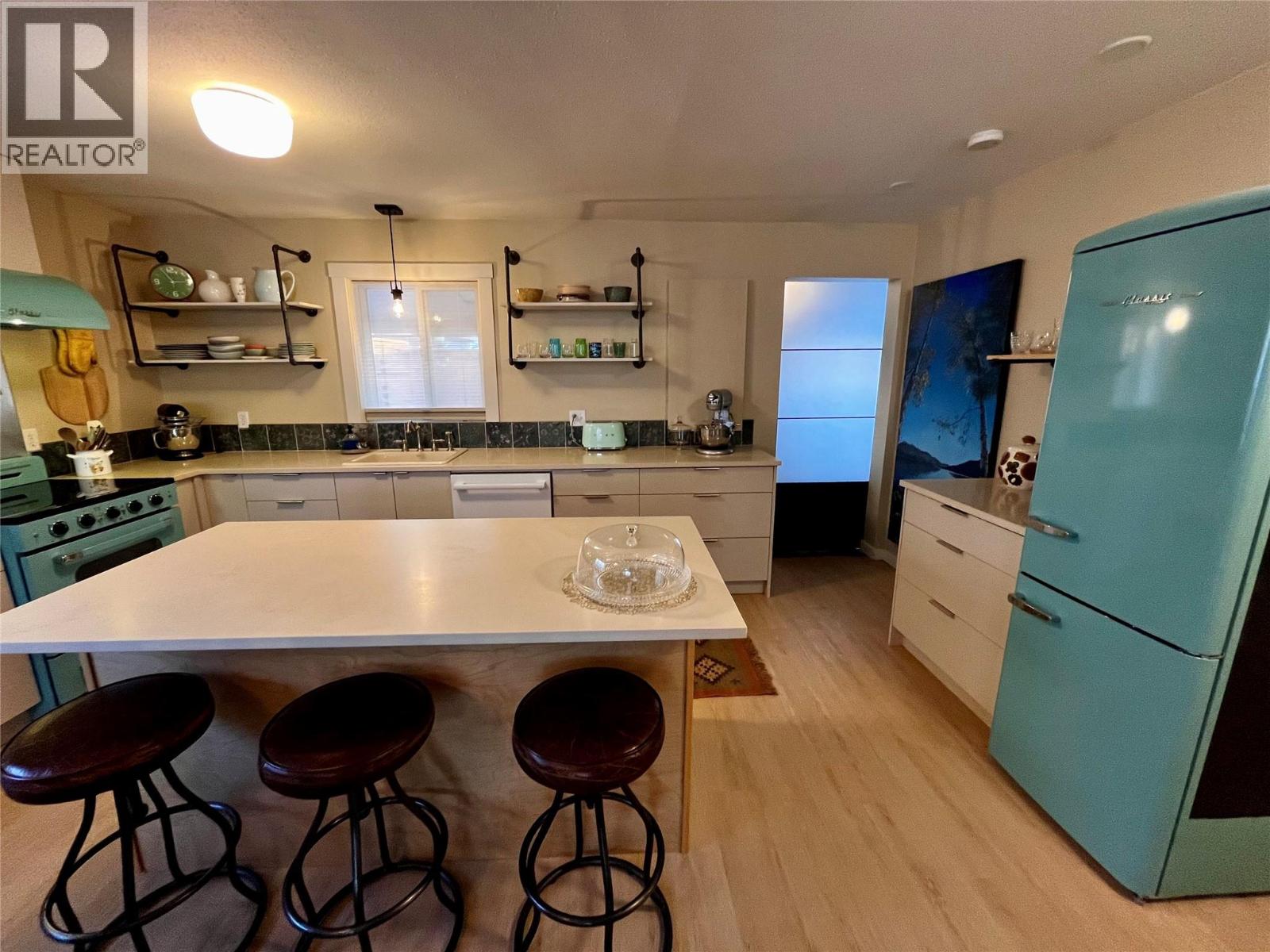 203 7th Avenue, Nakusp, British Columbia  V0G 1R0 - Photo 23 - 10373908