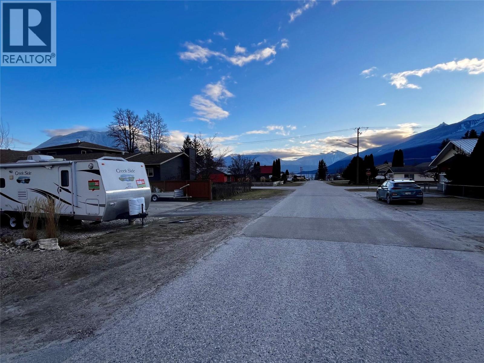 203 7th Avenue, Nakusp, British Columbia  V0G 1R0 - Photo 54 - 10373908