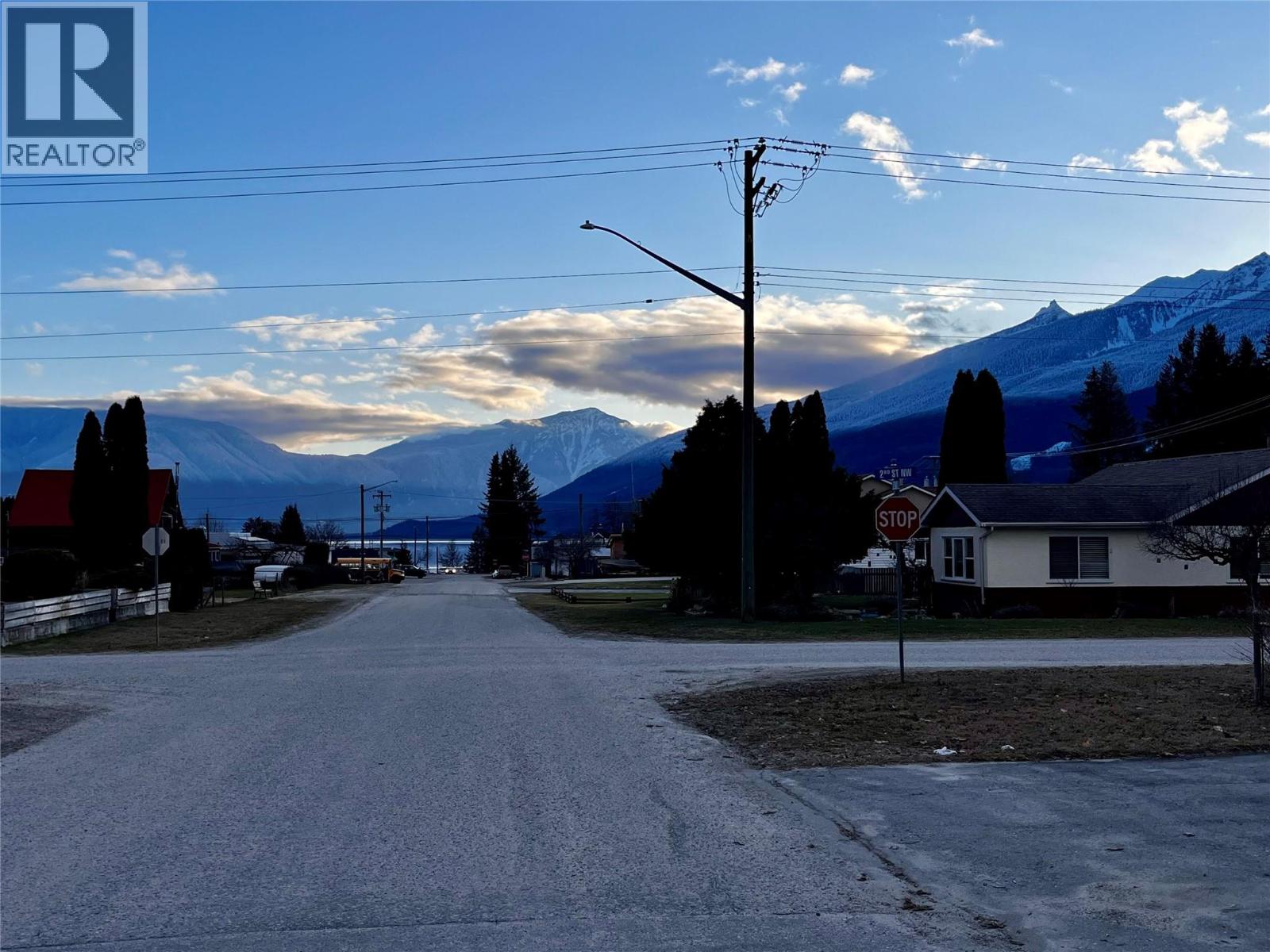 203 7th Avenue, Nakusp, British Columbia  V0G 1R0 - Photo 56 - 10373908