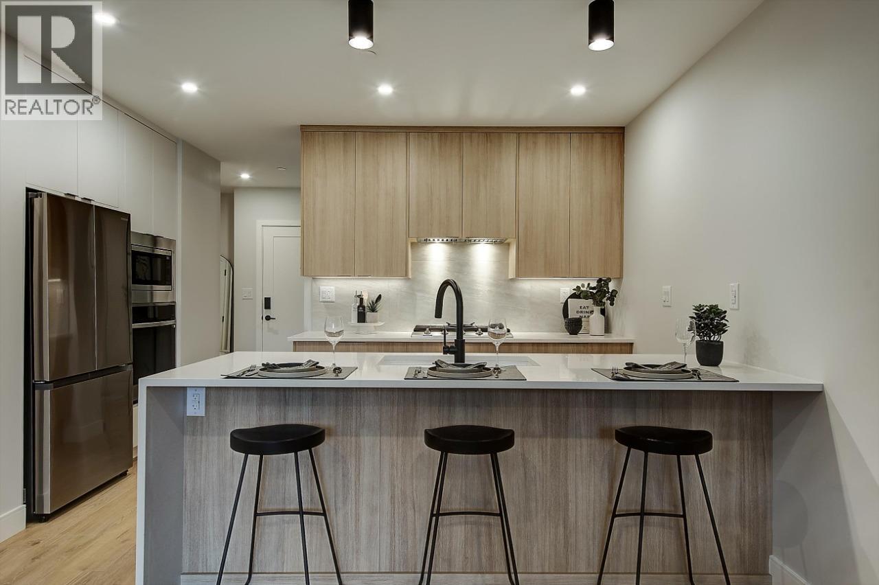75 Predator Ridge Drive Unit# 406, Vernon, British Columbia  V1H 2H6 - Photo 7 - 10373932