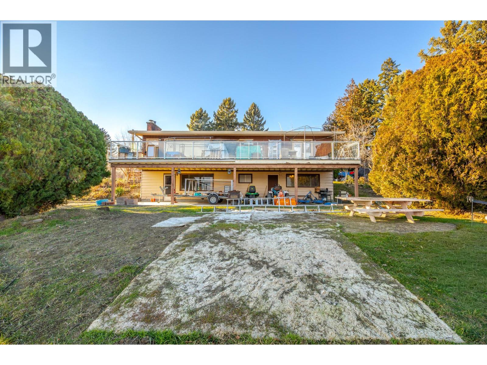 1411 Sparton Drive, Penticton, British Columbia  V2A 8Z5 - Photo 4 - 10373584