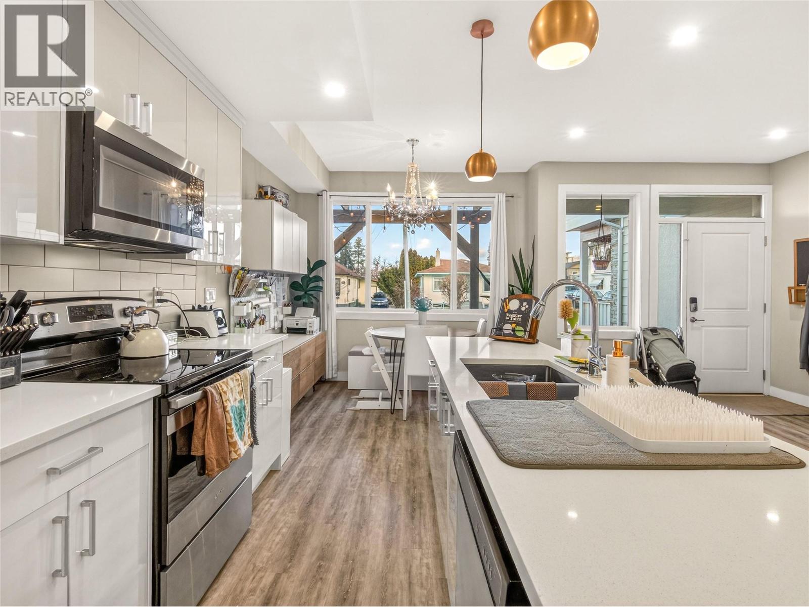 102 Cossar Avenue Unit# 103, Penticton, British Columbia  V2A 2V4 - Photo 3 - 10373542