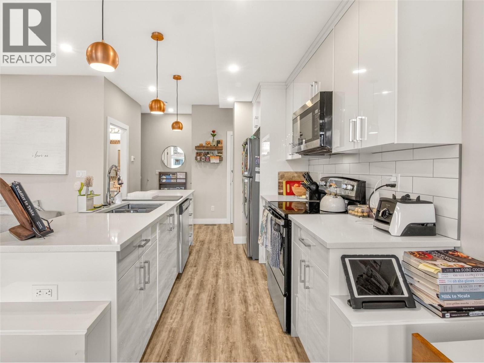 102 Cossar Avenue Unit# 103, Penticton, British Columbia  V2A 2V4 - Photo 4 - 10373542