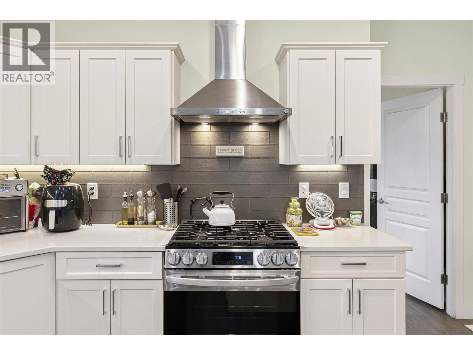 351 Warren Avenue W Unit# 14, Penticton, British Columbia  V2A 3N2 - Photo 12 - 10373977