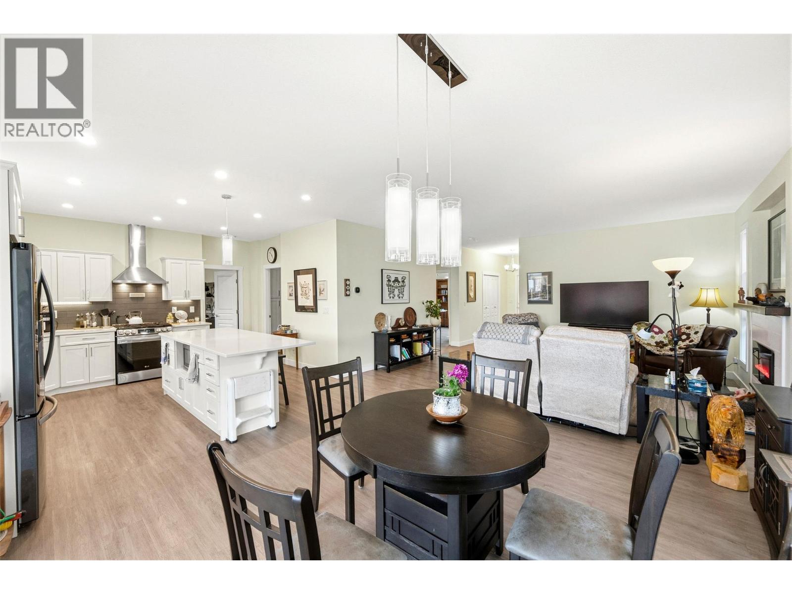 351 Warren Avenue W Unit# 14, Penticton, British Columbia  V2A 3N2 - Photo 7 - 10373977