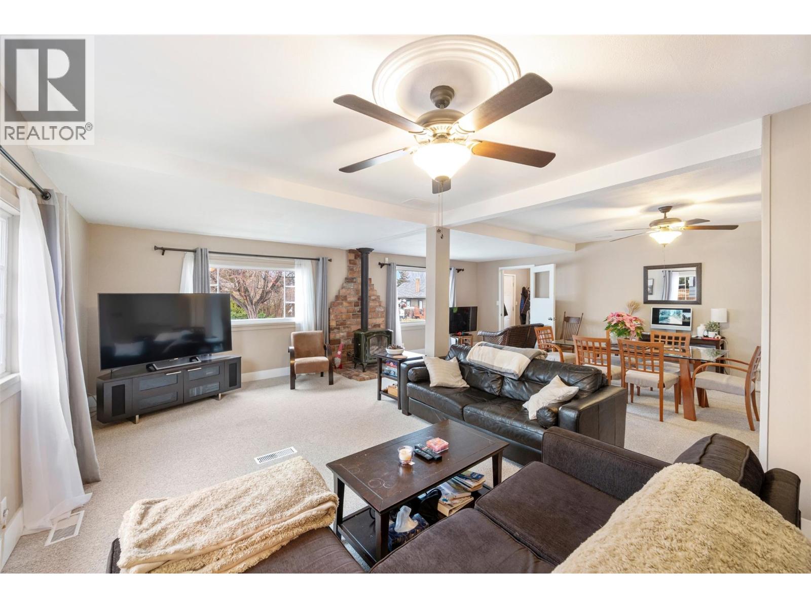 600 Braid Street, Penticton, British Columbia  V2A 4Y5 - Photo 3 - 10374033