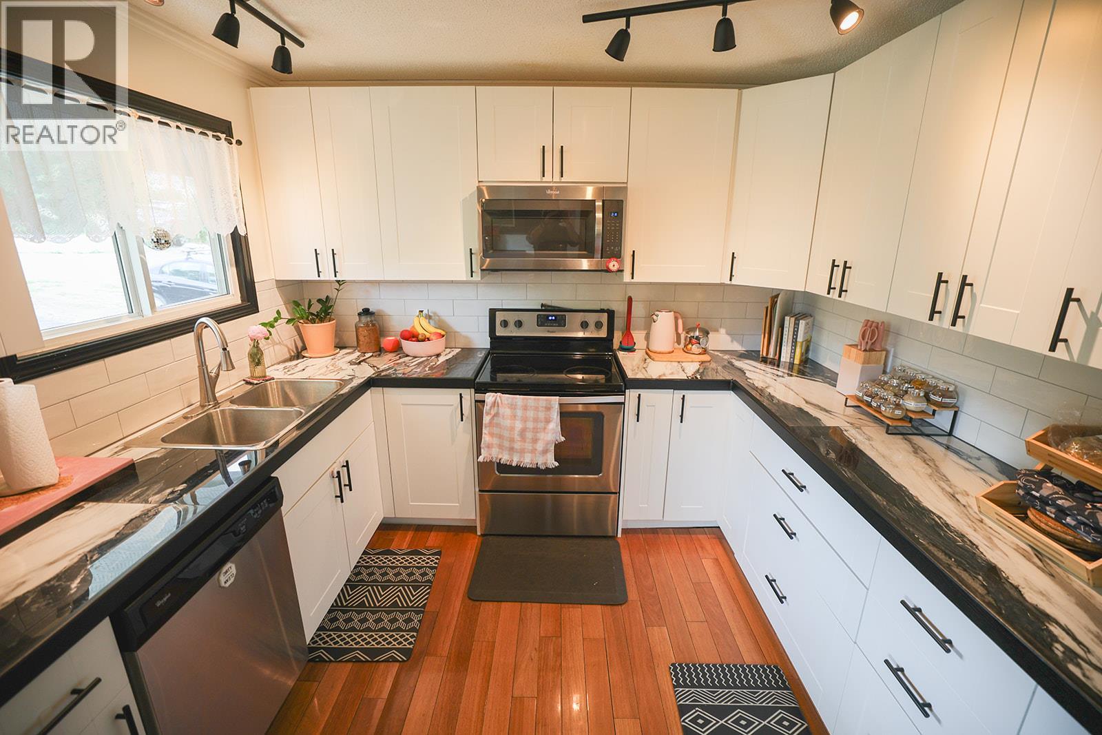 7089 Longacre Drive, Vernon, British Columbia  V1H 1H8 - Photo 6 - 10373980