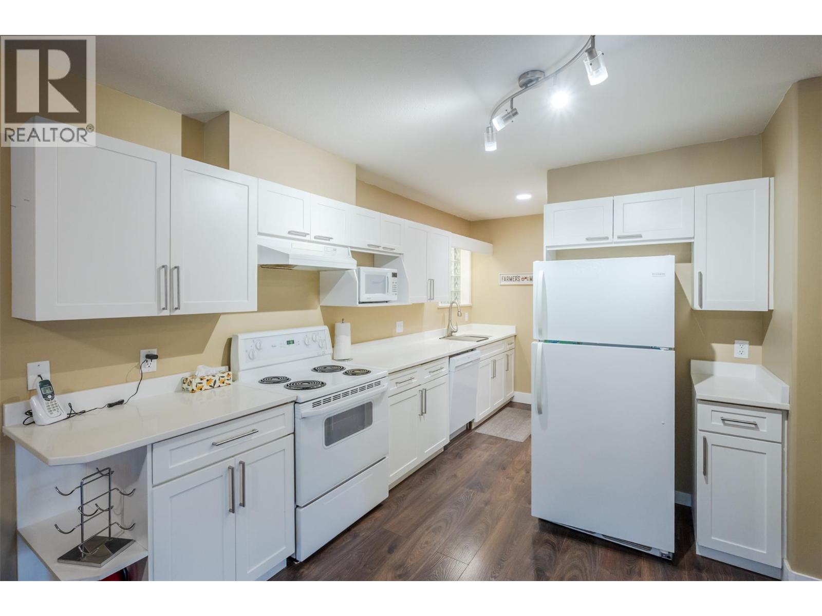 640 Main Street Unit# 309, Okanagan Falls, British Columbia  V0H 1R4 - Photo 4 - 10374077