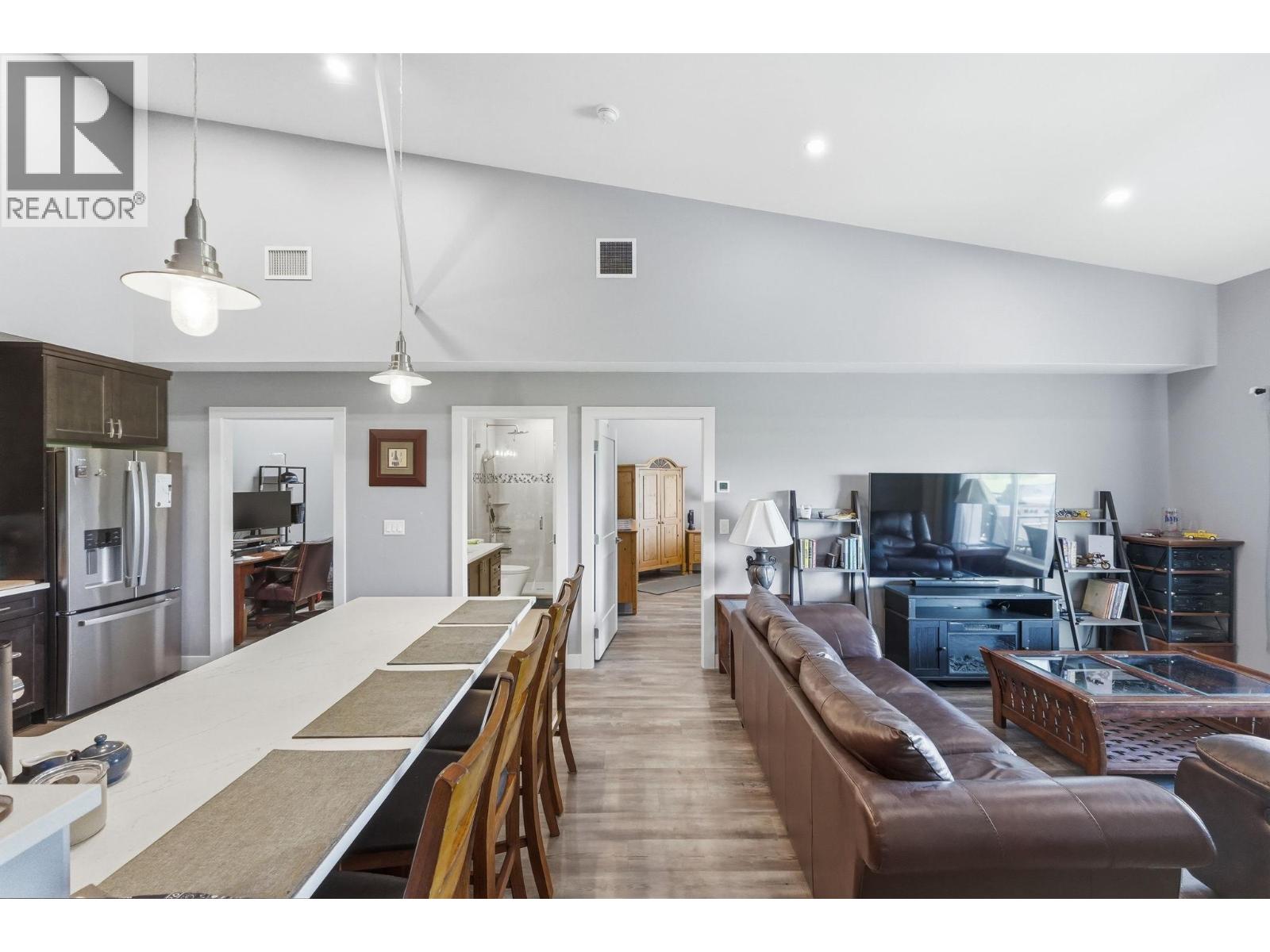 32 Empire Street Unit# 4, Osoyoos, British Columbia  V0H 1V5 - Photo 18 - 10373914