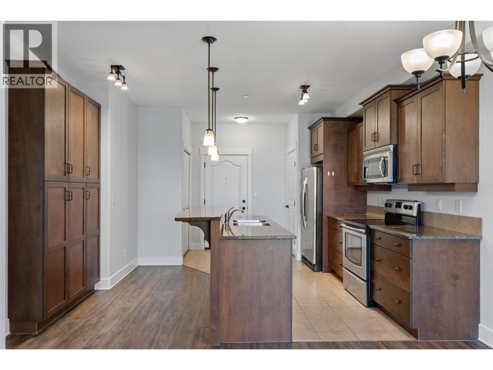 775 Mcgill Road Unit# 202, Kamloops, British Columbia  V2C 0B8 - Photo 8 - 10374068