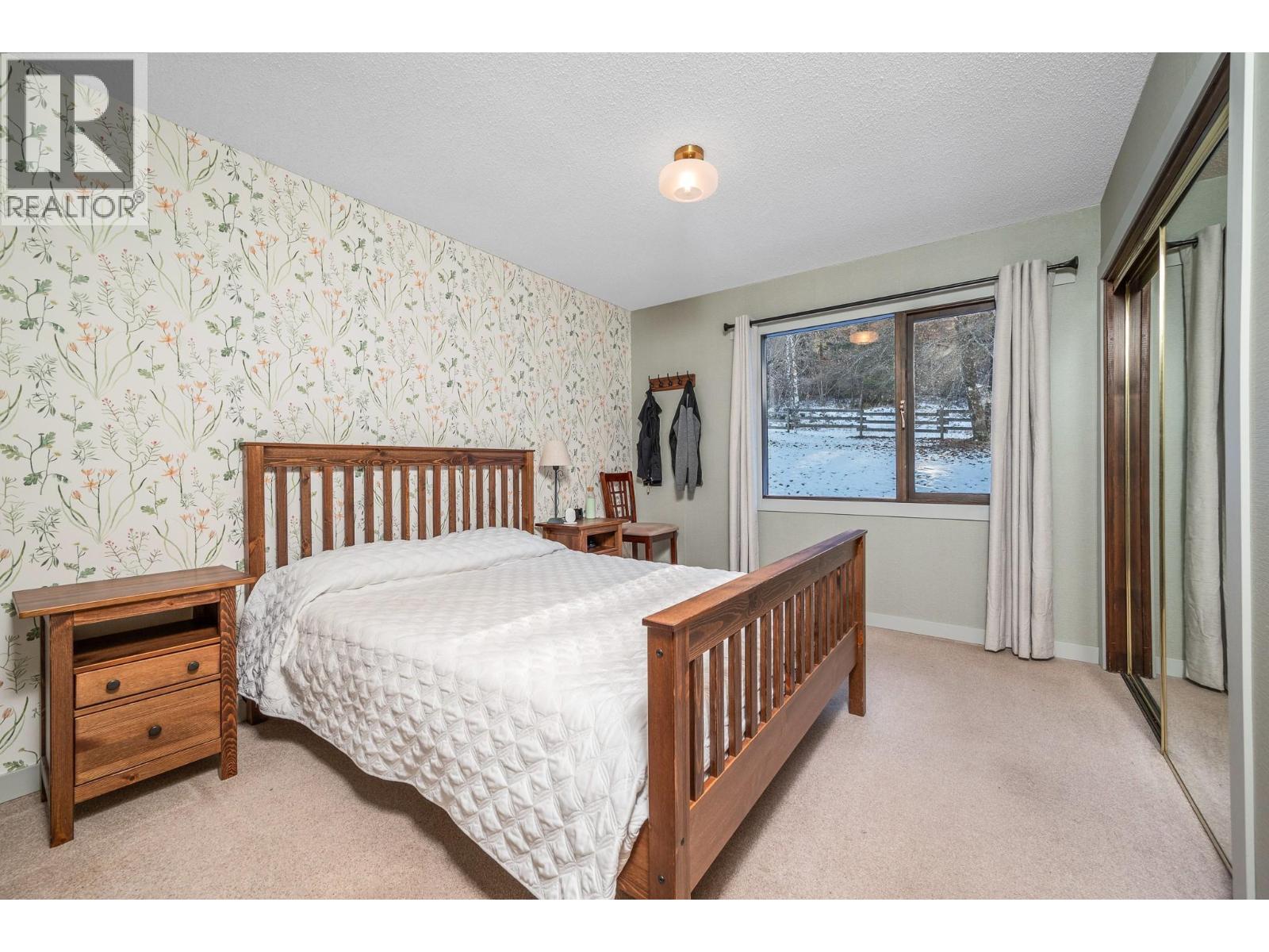 5860 Learmouth Road, Lavington, British Columbia  V1B 3E6 - Photo 25 - 10374014