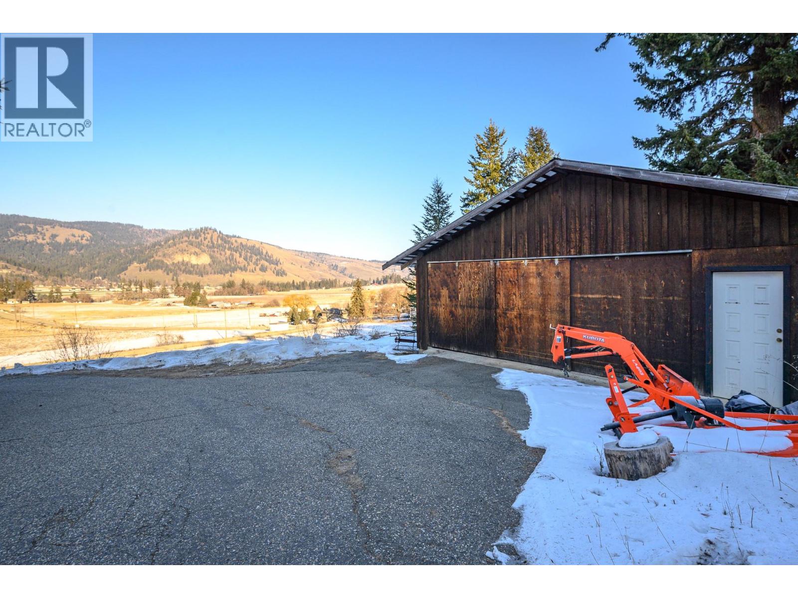 5860 Learmouth Road, Lavington, British Columbia  V1B 3E6 - Photo 57 - 10374014